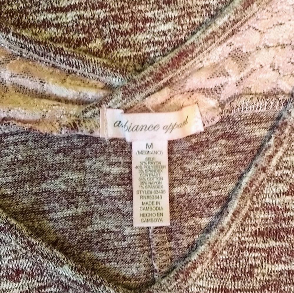 Super soft embroidery lace top shirt sz medium *H - Picture 4 of 4